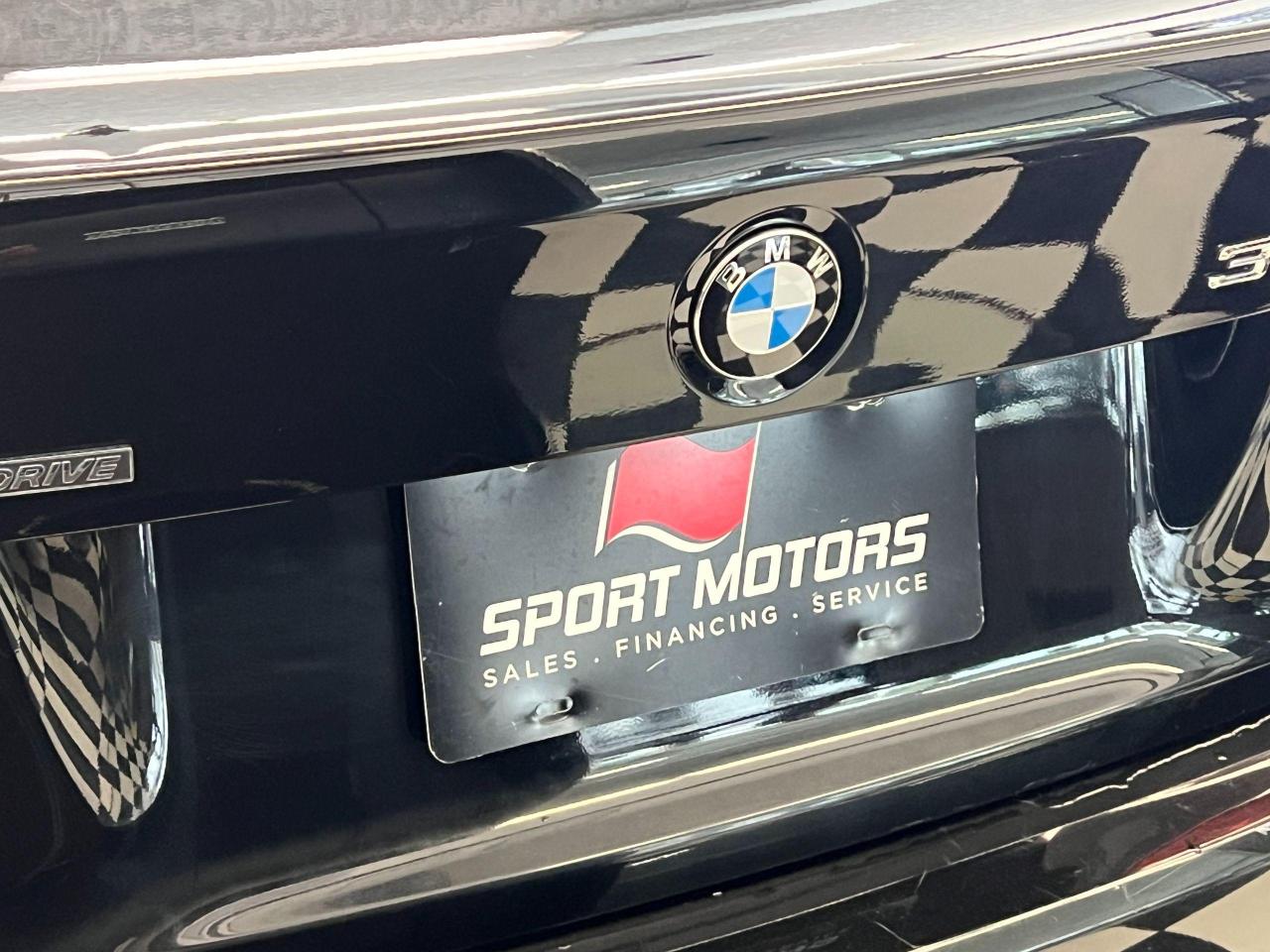 2015 BMW 3 Series 320i Xdrive+New Tires+Roof+Leather+CLEAN CARFAX Photo129