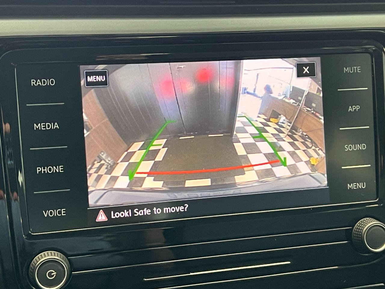 2020 Volkswagen Passat COMFORTLINE+LEDs+APPLEPLAY+CAMERA+CLEAN CARFAX - Photo #11