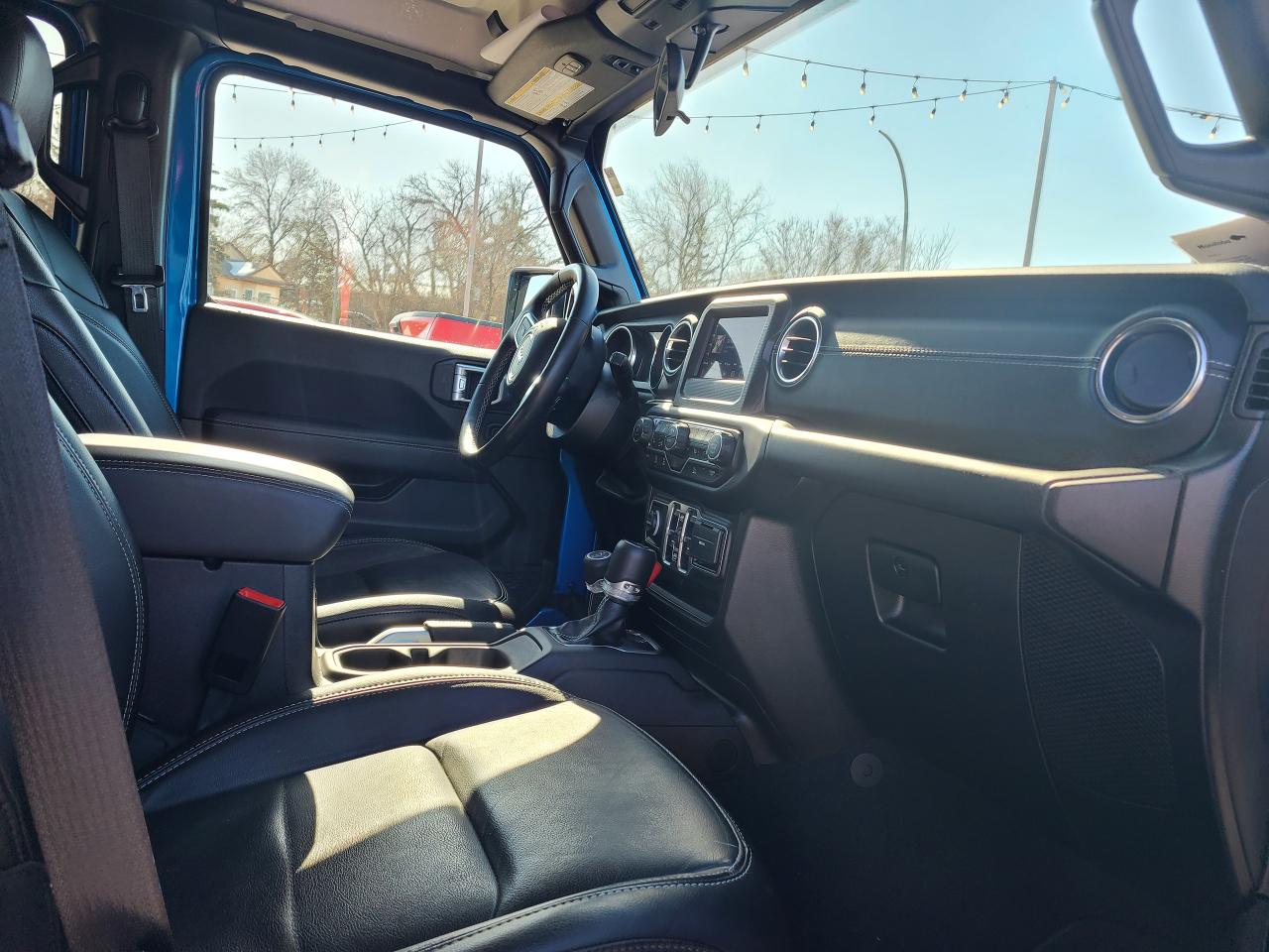 2020 Jeep Gladiator Overland - Photo #11