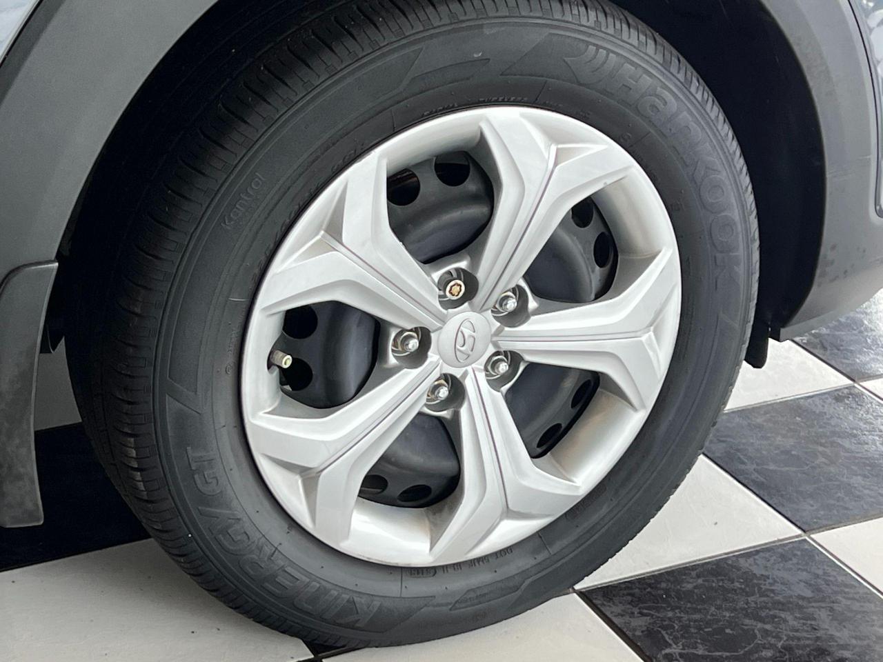 2019 Hyundai Tucson Essential+ApplePlay+Camera+HeatedSeats+CLEANCARFAX Photo110