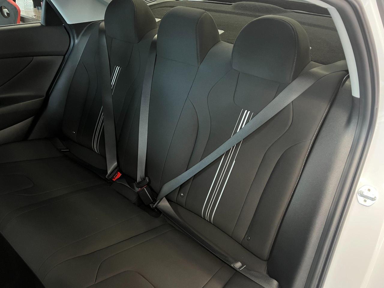 2021 Hyundai Elantra Preferred+ApplePlay+LaneKeep+Tinted+CLEAN CARFAX Photo85