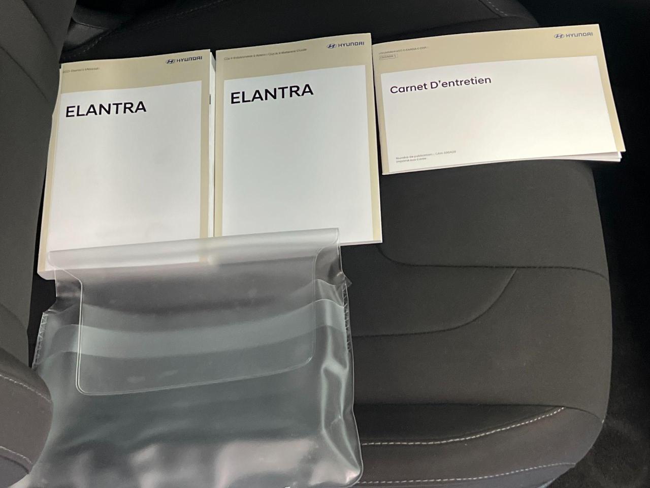 2021 Hyundai Elantra Preferred+ApplePlay+LaneKeep+Tinted+CLEAN CARFAX Photo25