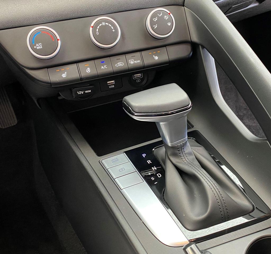 2021 Hyundai Elantra Preferred+ApplePlay+LaneKeep+Tinted+CLEAN CARFAX Photo33