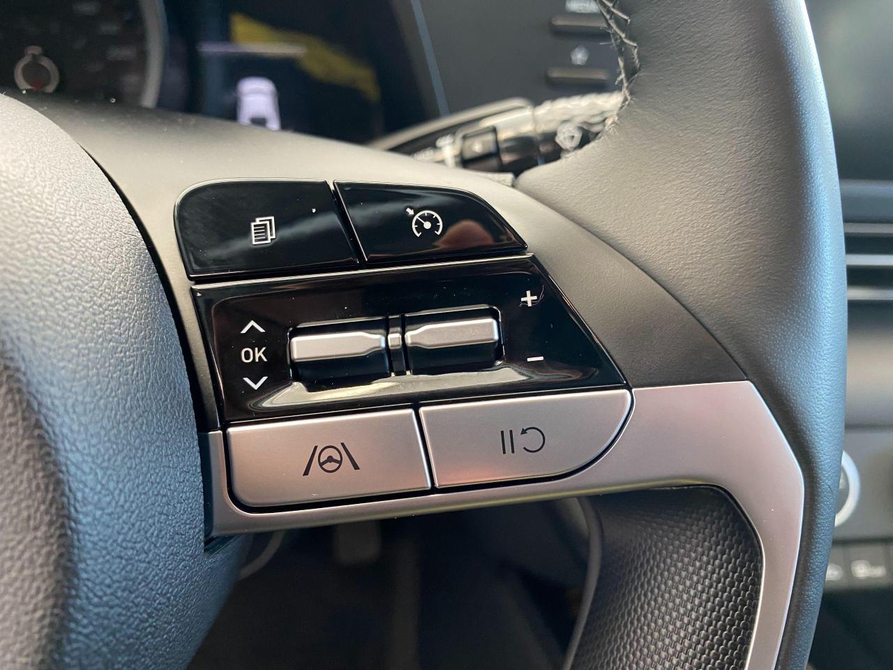 2021 Hyundai Elantra Preferred+ApplePlay+LaneKeep+Tinted+CLEAN CARFAX Photo107