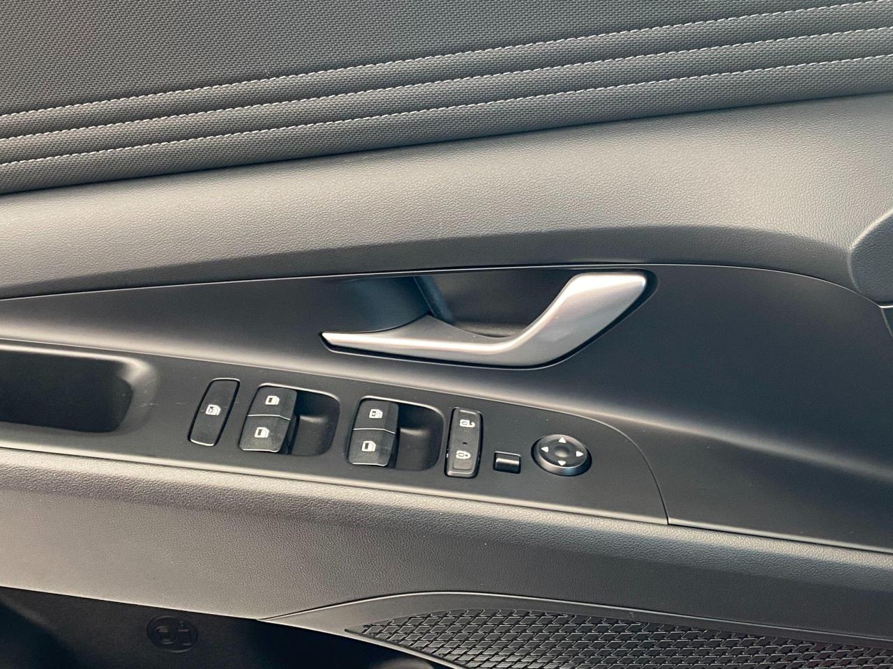 2021 Hyundai Elantra Preferred+ApplePlay+LaneKeep+Tinted+CLEAN CARFAX Photo112