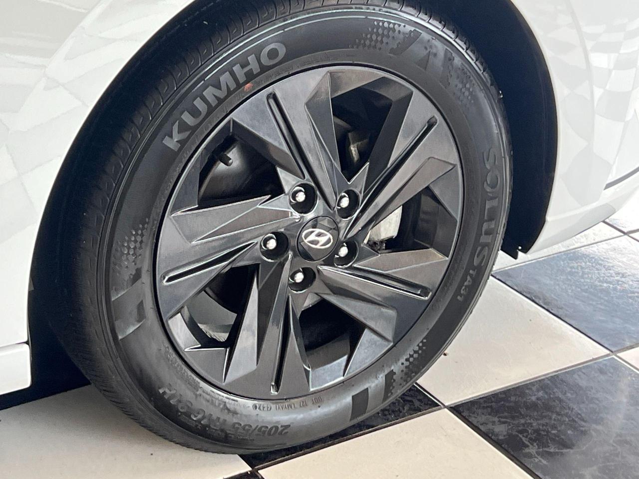 2021 Hyundai Elantra Preferred+ApplePlay+LaneKeep+Tinted+CLEAN CARFAX Photo116