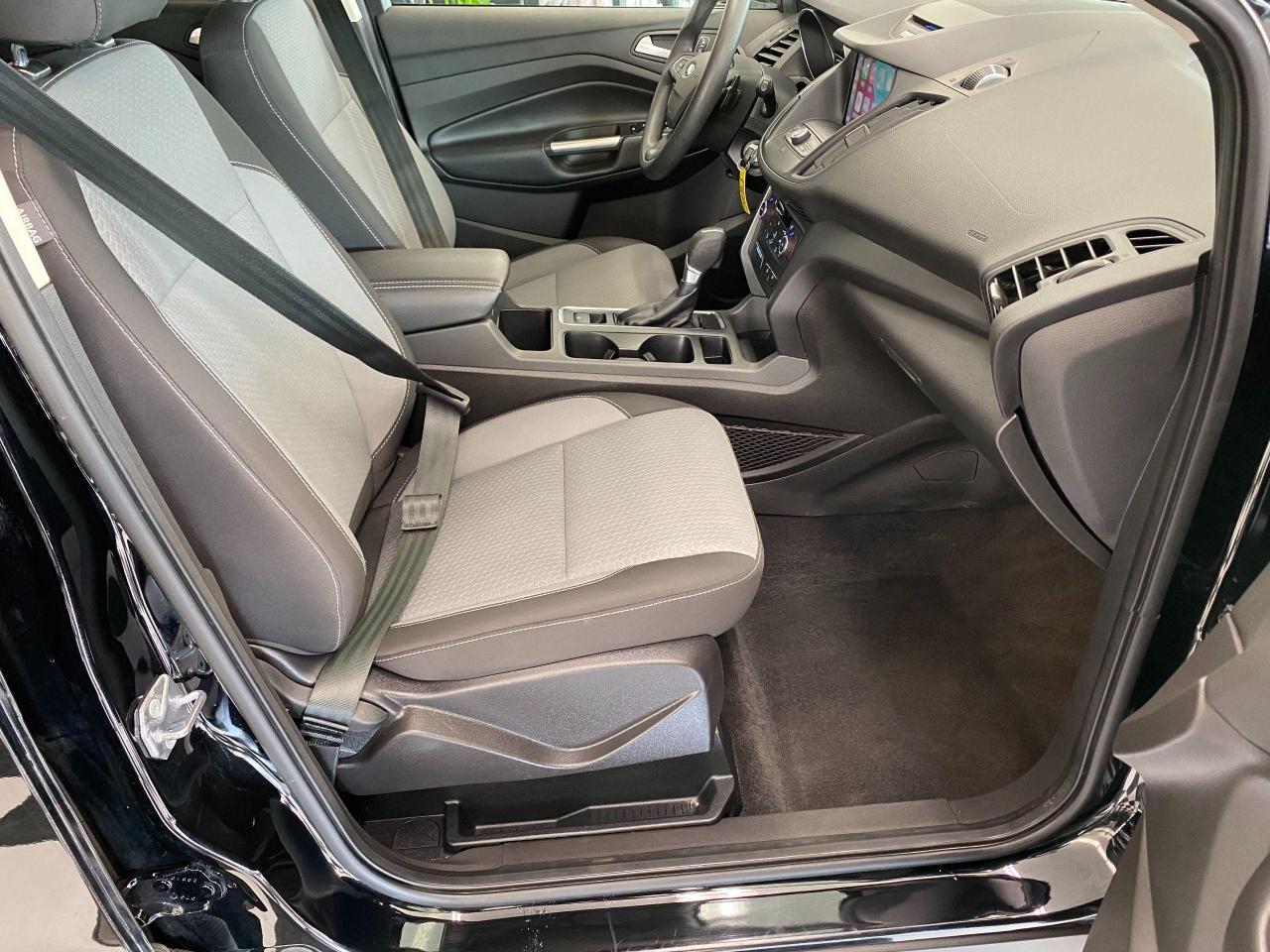 2018 Ford Escape SE+New Tires & Rims+Camera+GPS+CLEAN CARFAX Photo22