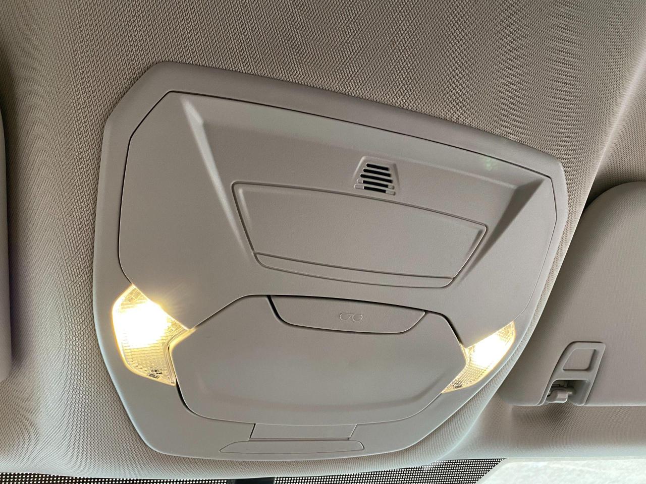 2018 Ford Escape SE+New Tires & Rims+Camera+GPS+CLEAN CARFAX - Photo #49