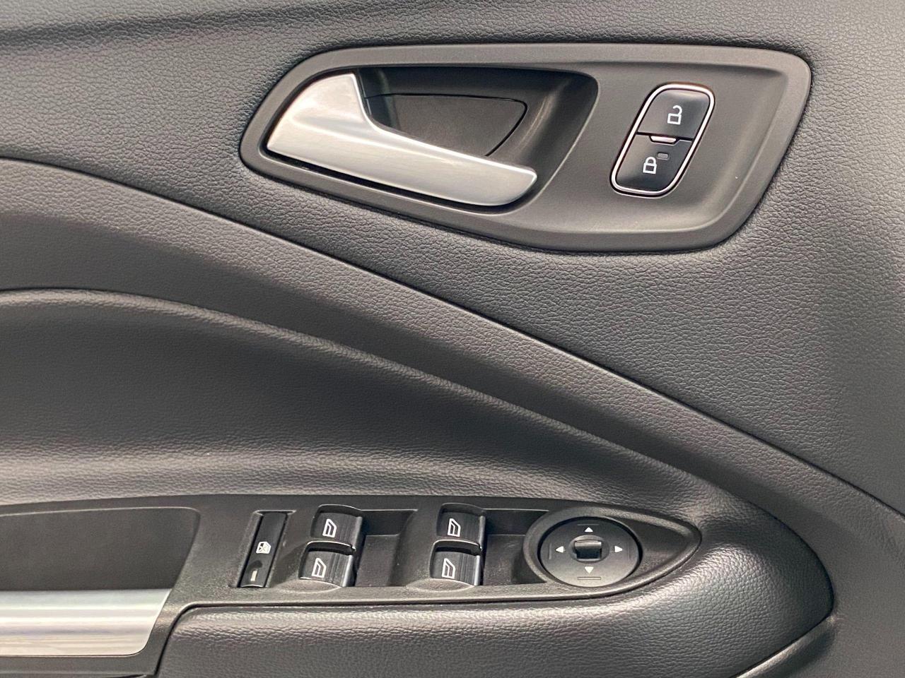 2018 Ford Escape SE+New Tires & Rims+Camera+GPS+CLEAN CARFAX - Photo #56