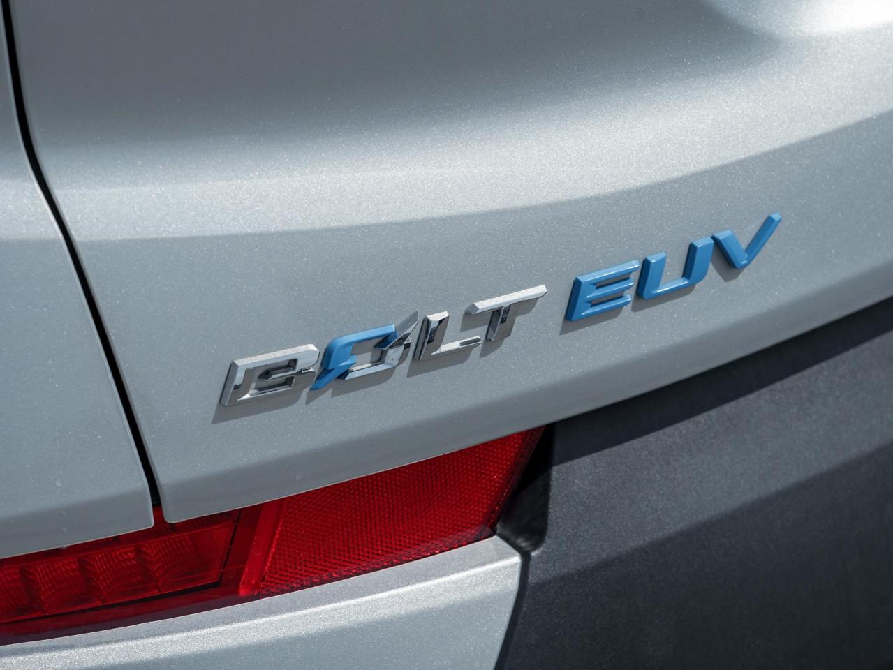 2023 Chevrolet Bolt EUV LT True North Photo