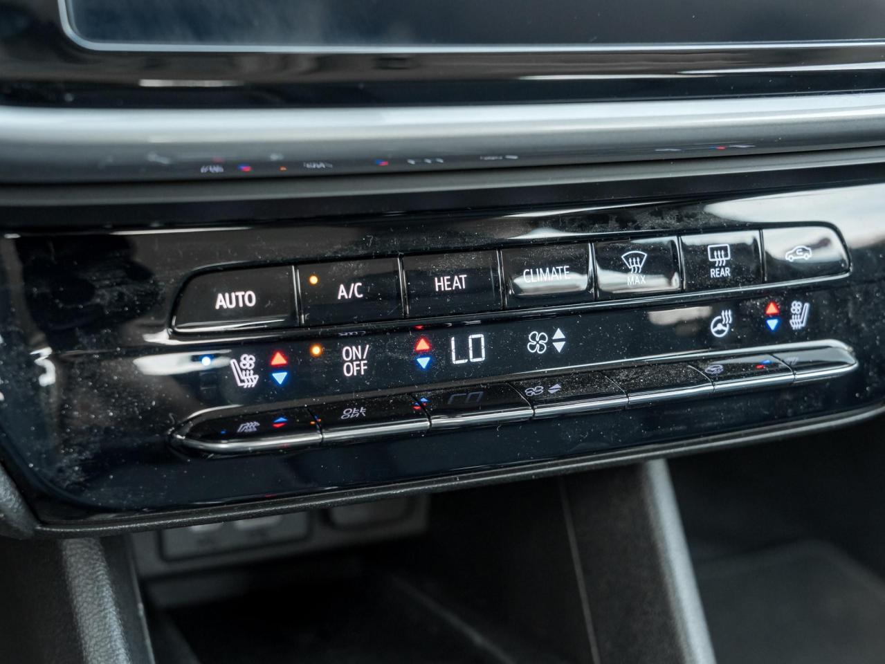 2023 Chevrolet Bolt EUV LT True North Photo