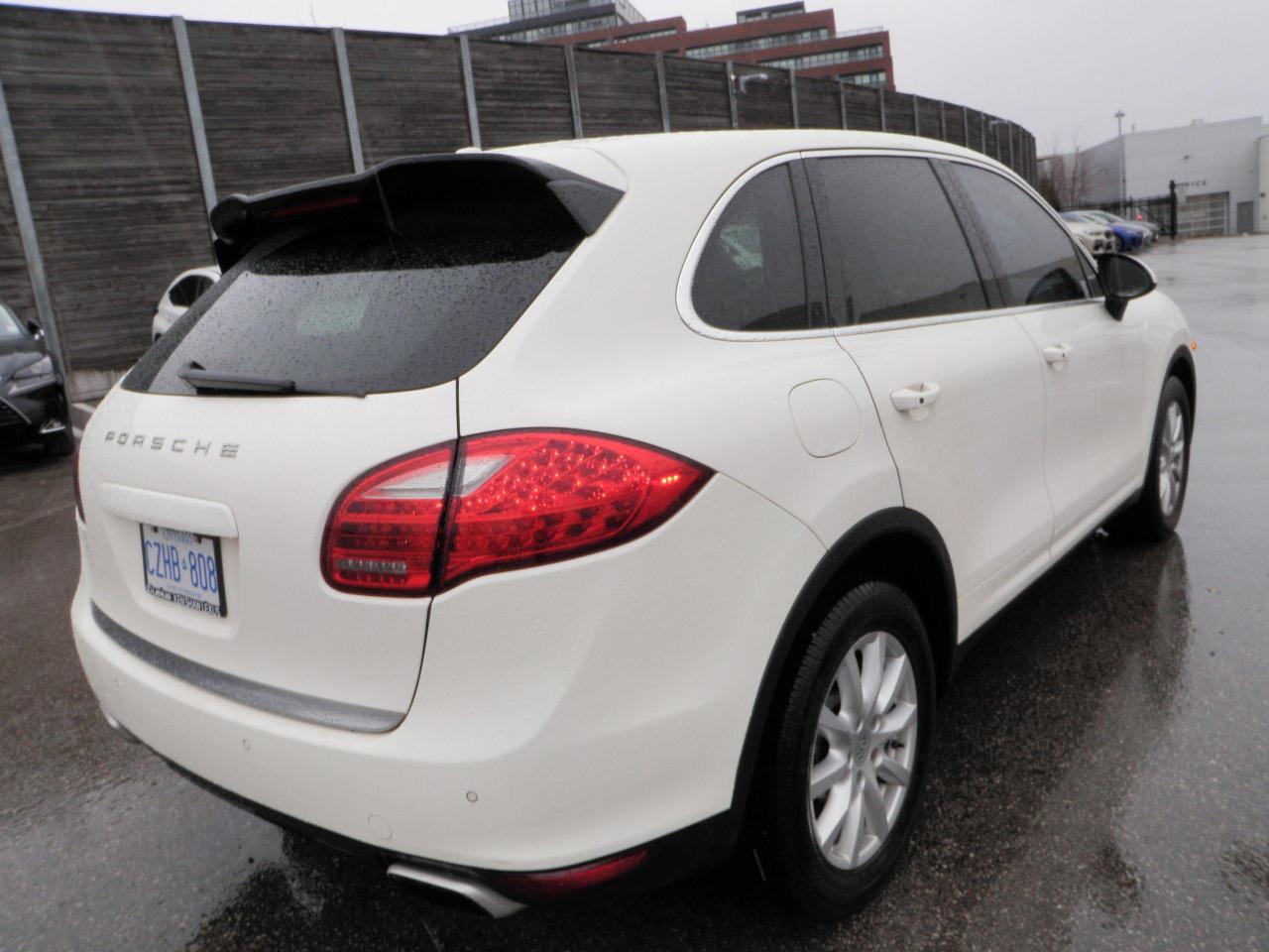 2012 Porsche Cayenne AWD 4dr Tiptronic - Photo #10