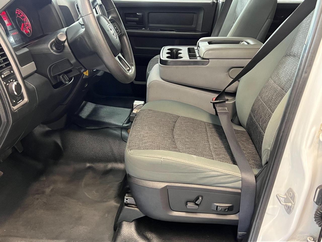 2016 RAM 1500 Outdoorsman 5.7L V8 4x4+New Tires+A/C - Photo #17