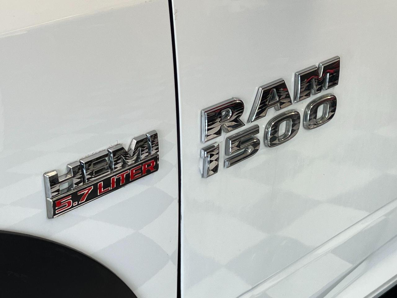 2016 RAM 1500 Outdoorsman 5.7L V8 4x4+New Tires+A/C - Photo #45