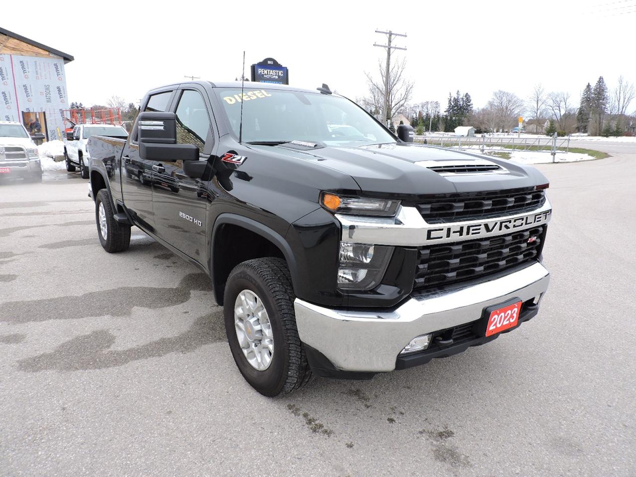 2023 Chevrolet Silverado 2500 LT Diesel 4X4 Leather Z71 20-Inch Rims 24000 KMS