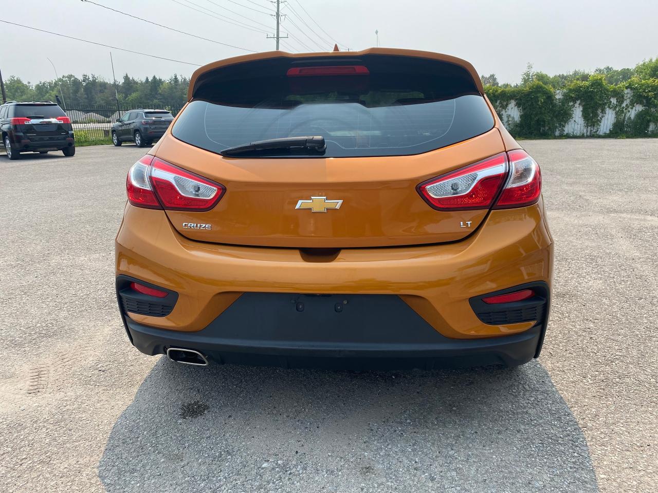 2017 Chevrolet Cruze 4DR HB 1.4L LT W/1SD - Photo #4