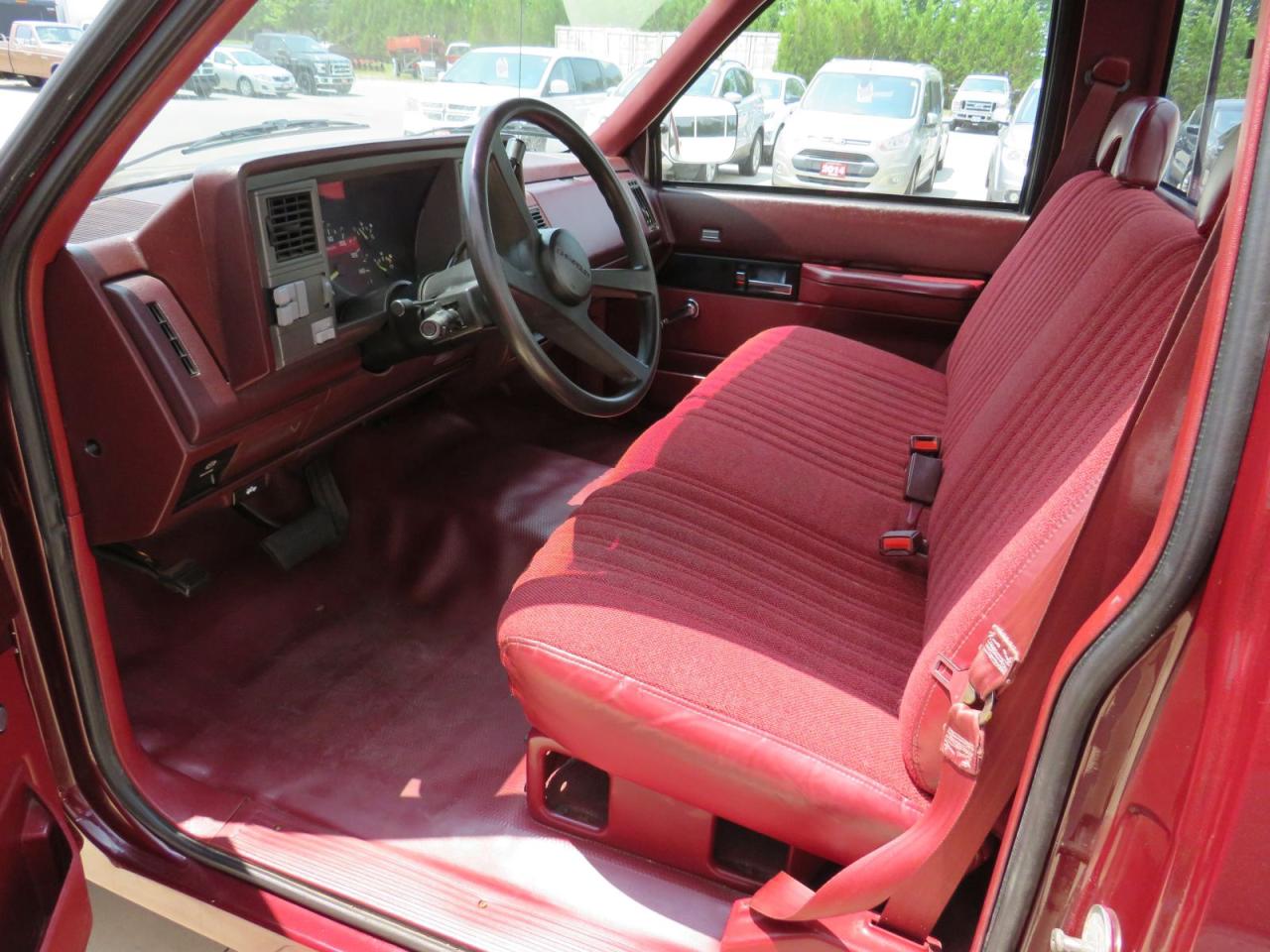 1992 Chevrolet C 1500 **6.0LS CORVETTE SWAP**  (** NO REPORTED ACCIDENTS**ODOMETER IS IN MILES**A/C**AM/FM/CASSETTE**AUTOMATIC**) Photo3