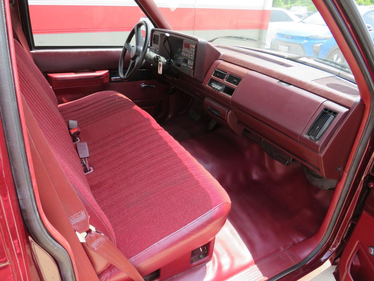 1992 Chevrolet C 1500 **6.0LS CORVETTE SWAP**  (** NO REPORTED ACCIDENTS**ODOMETER IS IN MILES**A/C**AM/FM/CASSETTE**AUTOMATIC**) Photo