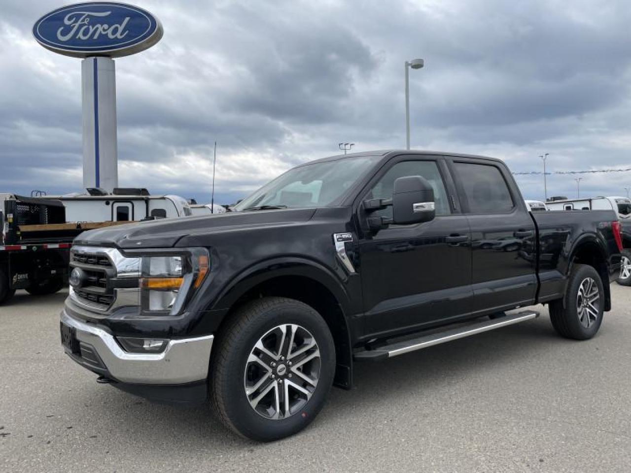 2023 Ford F-150 XLT  - Tailgate Step Photo0