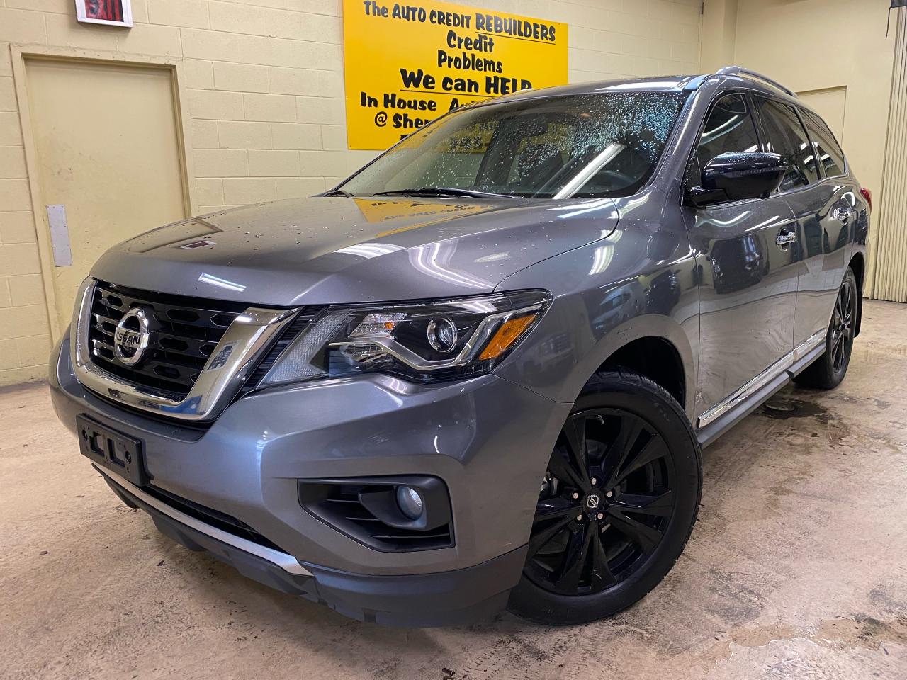 2017 Nissan Pathfinder Platinum - Photo #1