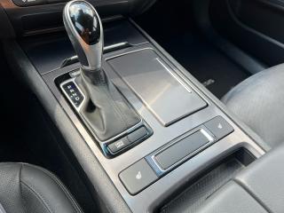 2015 Hyundai Genesis AWD, Premium, Leather, Nav, Heated Seats + - Photo #19