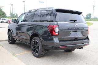 2023 Ford Expedition Limited 4X4 Photo
