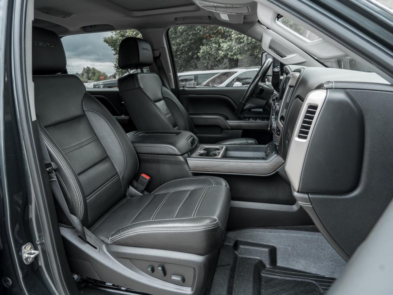 2019 GMC Sierra 2500 HD Denali Photo