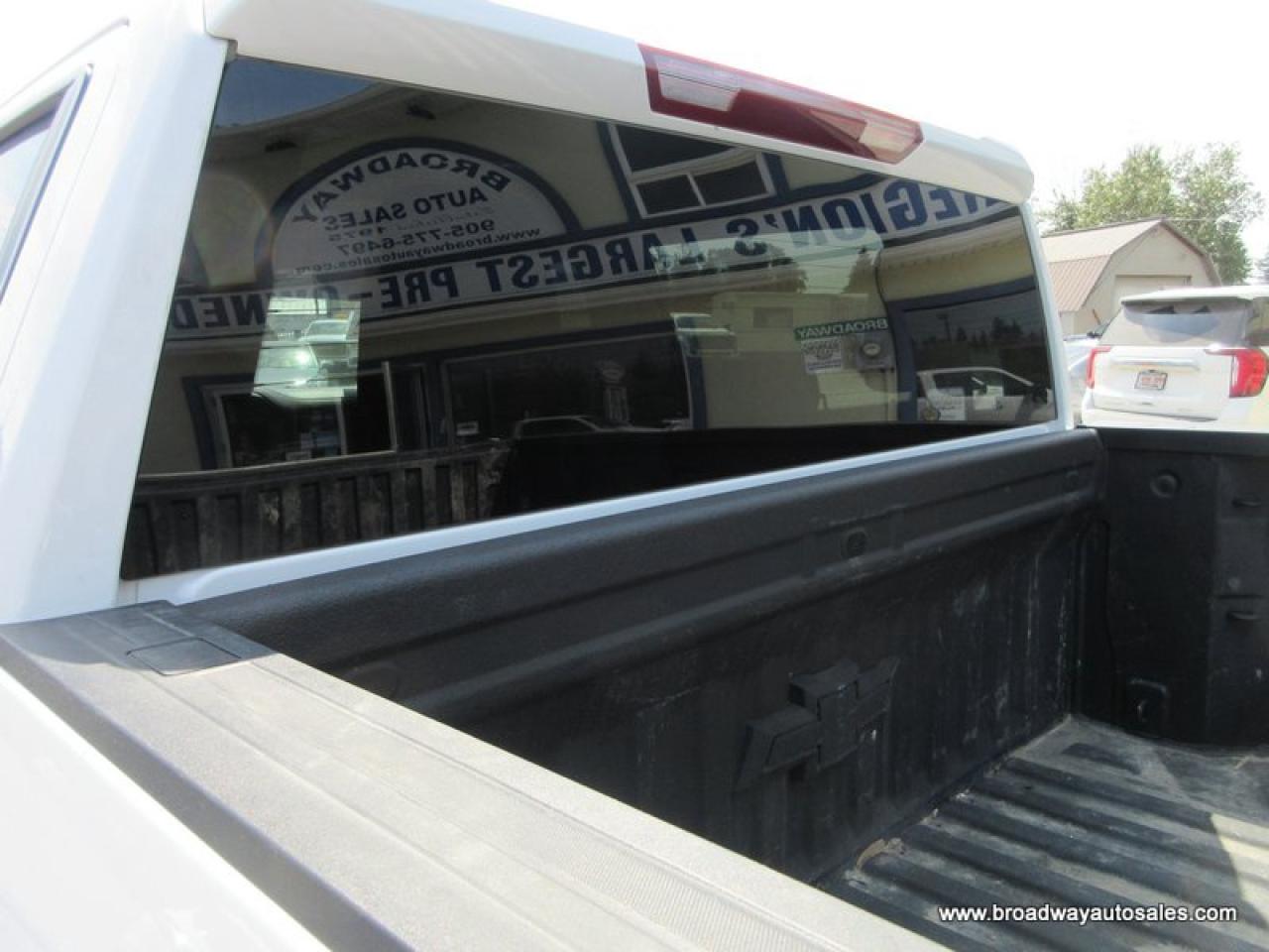 2021 Chevrolet Silverado 1500 LIKE NEW RST-Z71-EDITION 5 PASSENGER 3.0L - DURAMAX.. 4X4.. CREW-CAB.. SHORTY.. HEATED SEATS.. BACK-UP CAMERA.. BLUETOOTH SYSTEM.. Photo