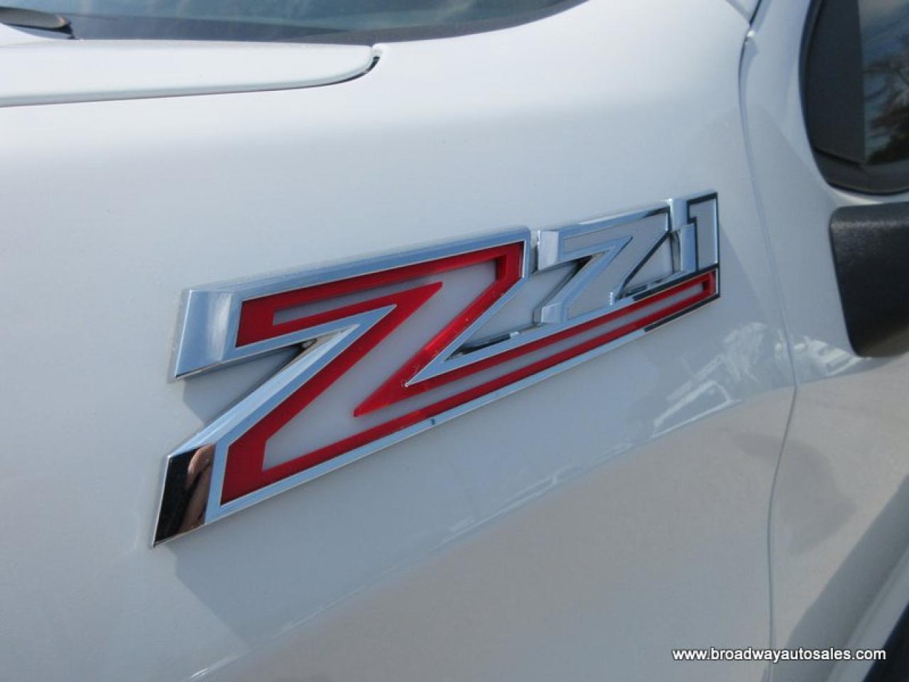 2021 Chevrolet Silverado 1500 LIKE NEW RST-Z71-EDITION 5 PASSENGER 3.0L - DURAMAX.. 4X4.. CREW-CAB.. SHORTY.. HEATED SEATS.. BACK-UP CAMERA.. BLUETOOTH SYSTEM.. Photo