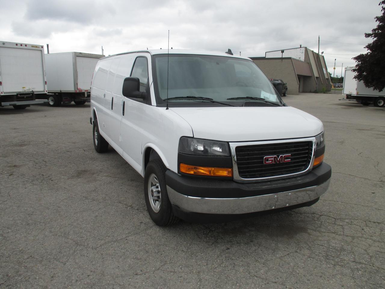 2023 GMC Savana 2500 RWD 2500 155" - Photo #3