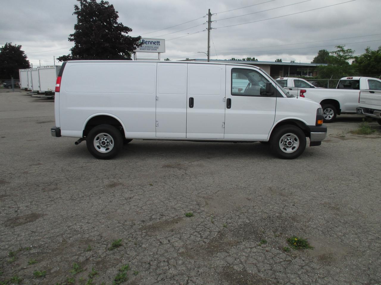 2023 GMC Savana 2500 RWD 2500 155" - Photo #4