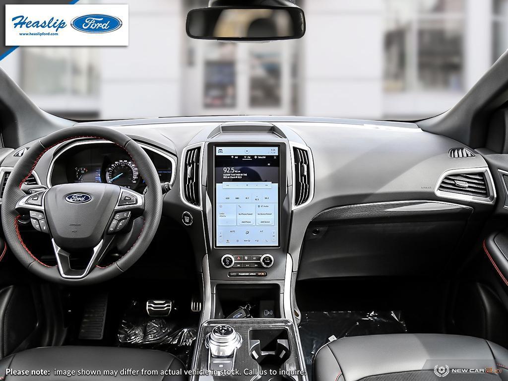 2024 Ford Edge ST Line Photo5