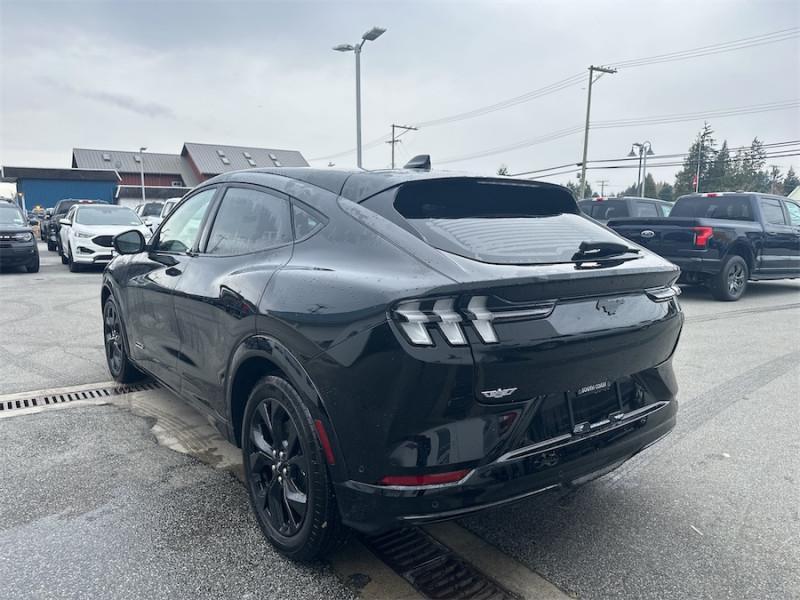 2023 Ford Mustang Mach-E Premium AWD Photo5