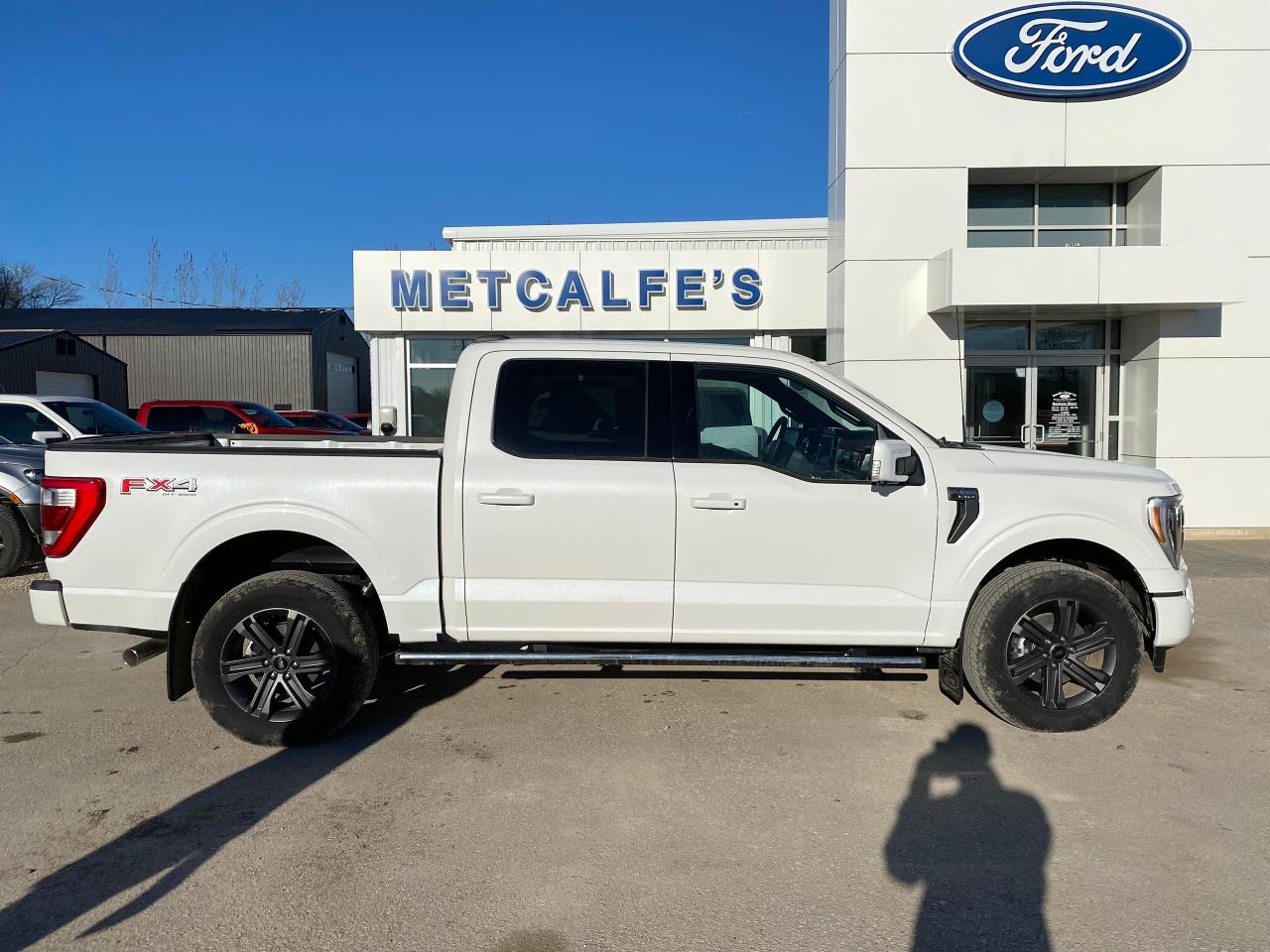 New 2023 Ford F-150 LARIAT 4WD SUPERCREW 5.5' BOX for sale in Treherne, MB