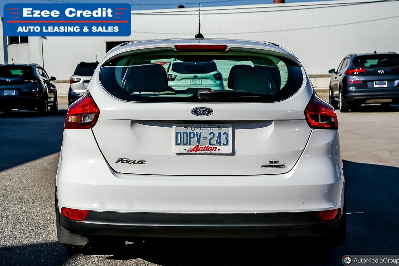 2016 Ford Focus SE Photo6