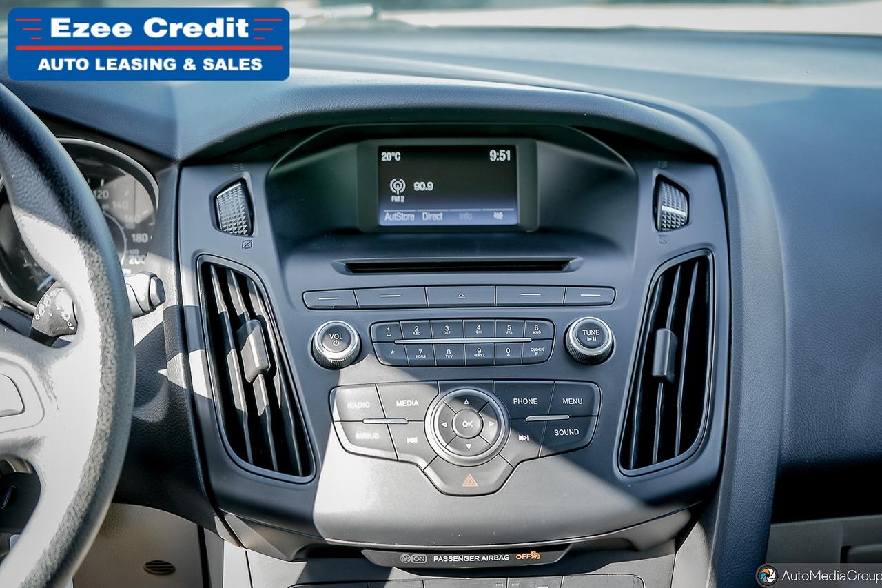 2016 Ford Focus SE Photo