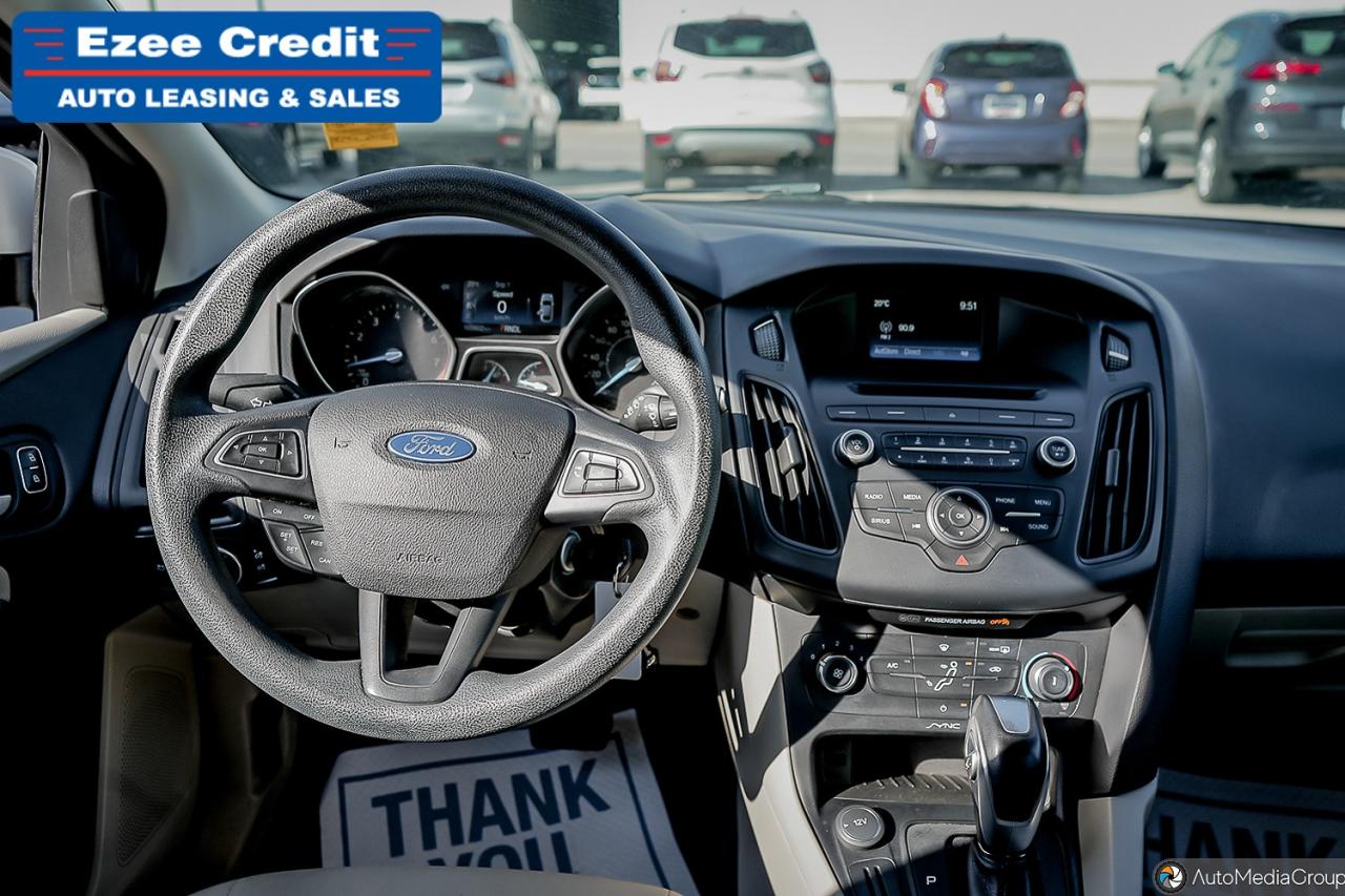 2016 Ford Focus SE Photo15