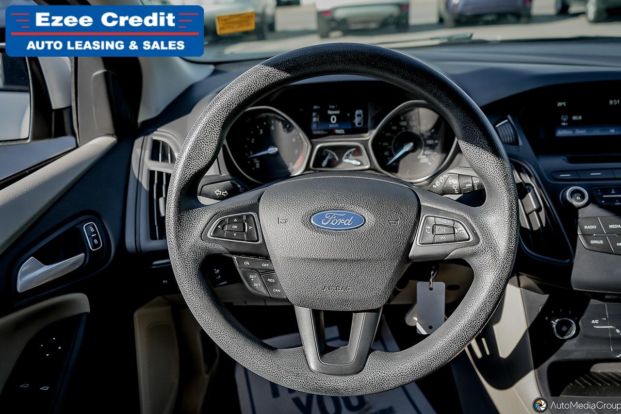 2016 Ford Focus SE Photo