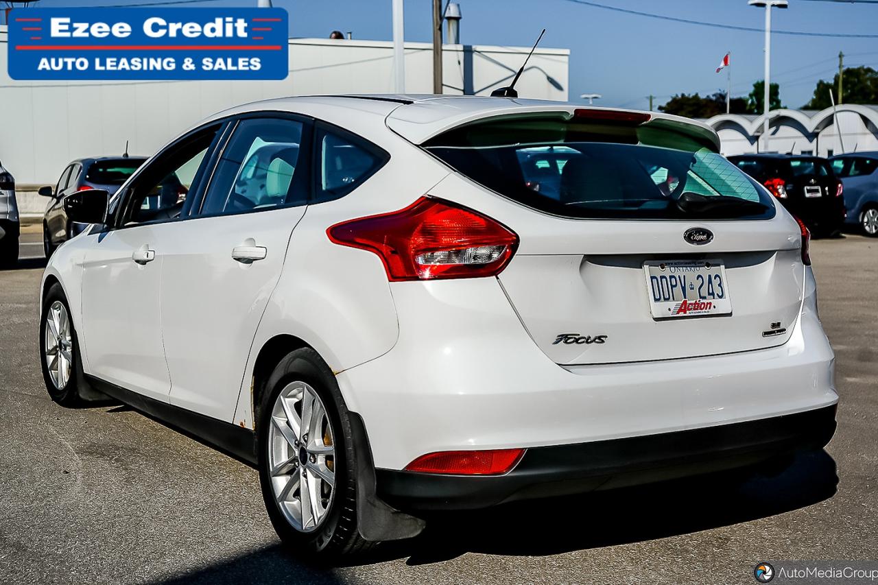 2016 Ford Focus SE Photo8
