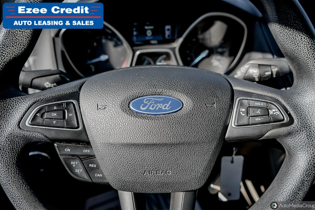 2016 Ford Focus SE Photo