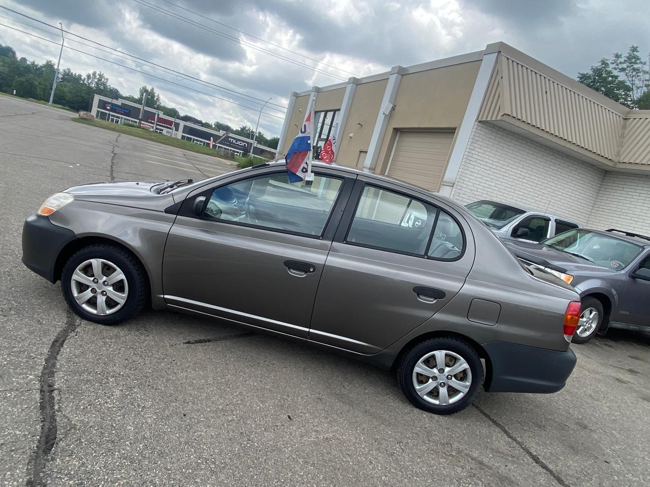 2005 Toyota Echo  - Photo #2