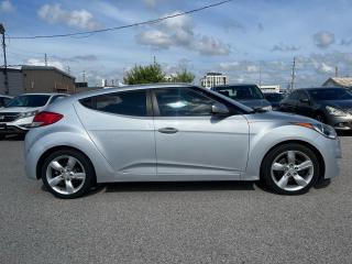 2015 Hyundai Veloster  - Photo #4