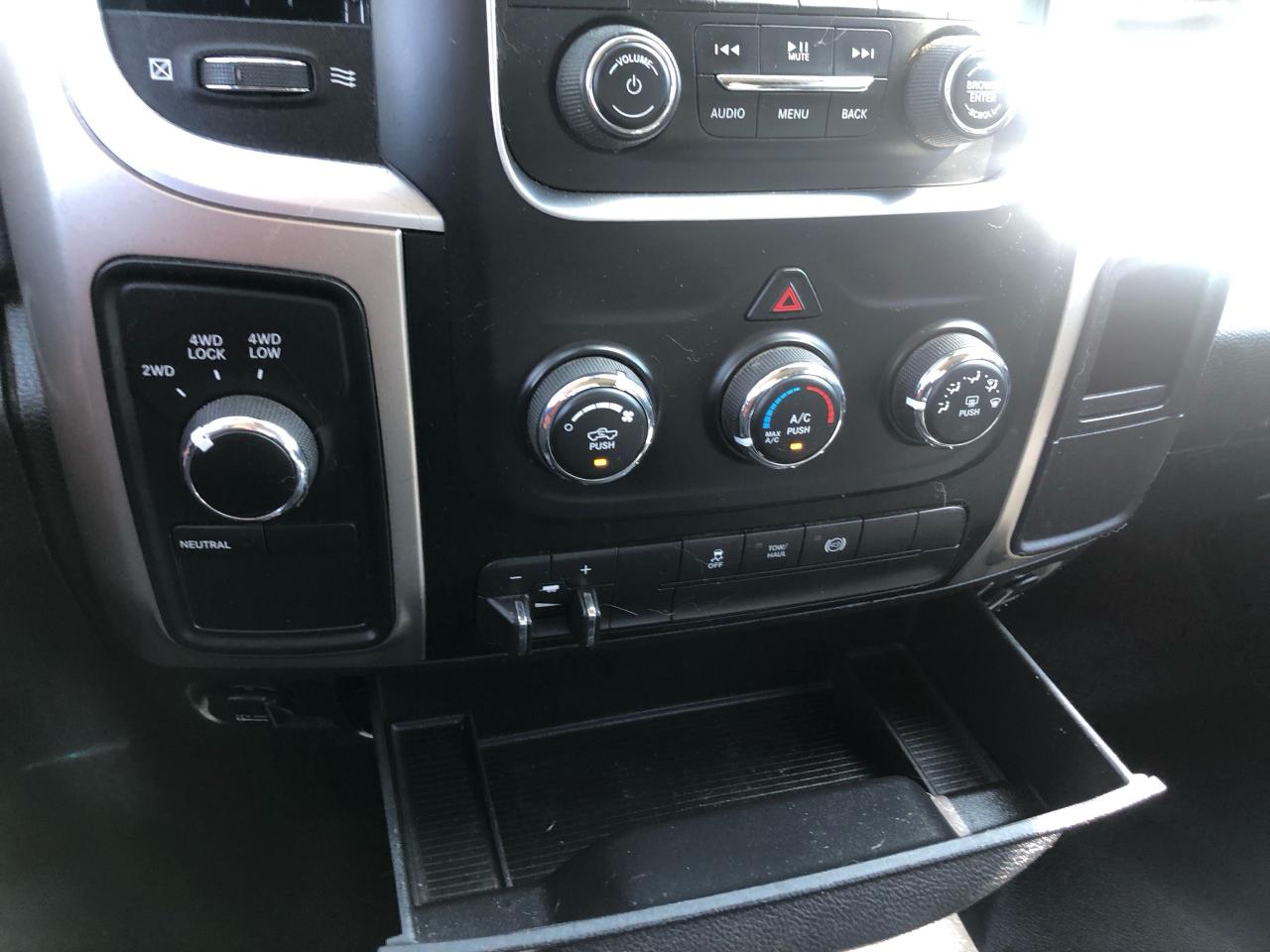 2014 RAM 3500 6.7  Cummins turbo diesel - Photo #15