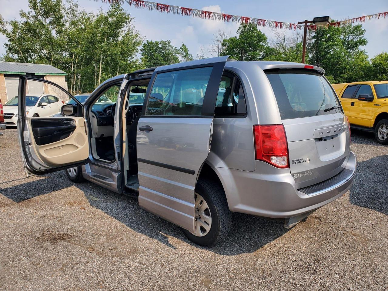 2015 Dodge Grand Caravan Wheel Chair Ramp - Photo #2