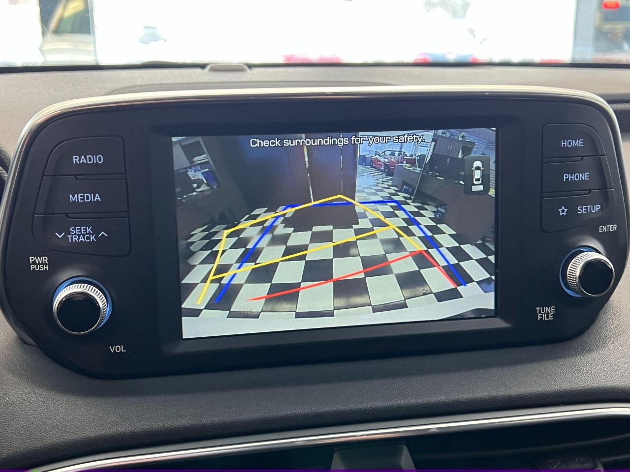 2020 Hyundai Santa Fe Essential AWD+New Tires+AdaptiveCruise+CLEANCARFAX - Photo #10