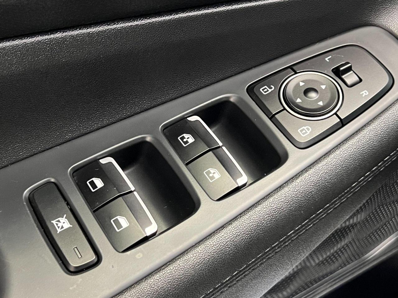 2020 Hyundai Santa Fe Essential AWD+New Tires+AdaptiveCruise+CLEANCARFAX - Photo #44