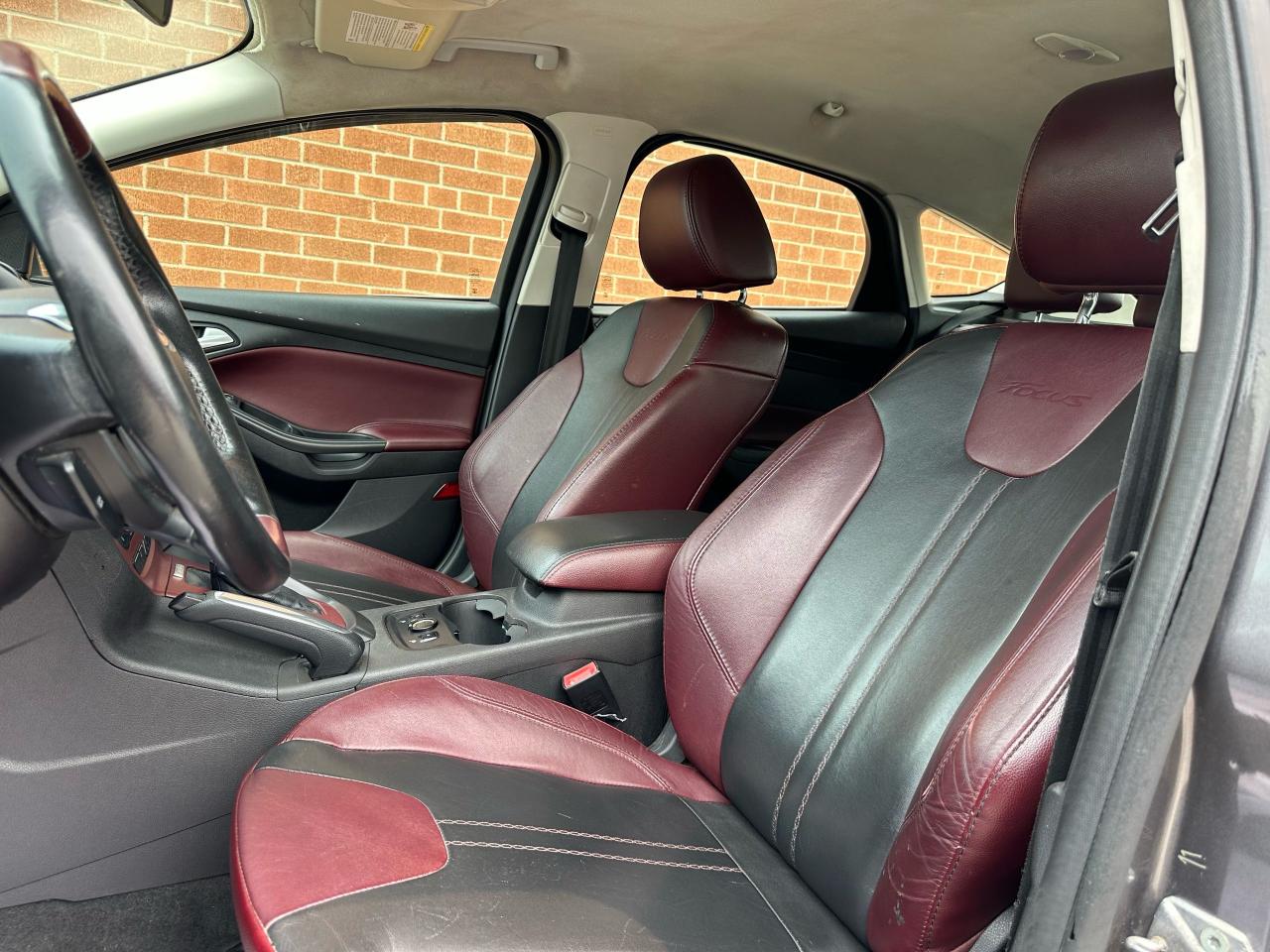 2013 Ford Focus Titanium Navigation Leather - Photo #9