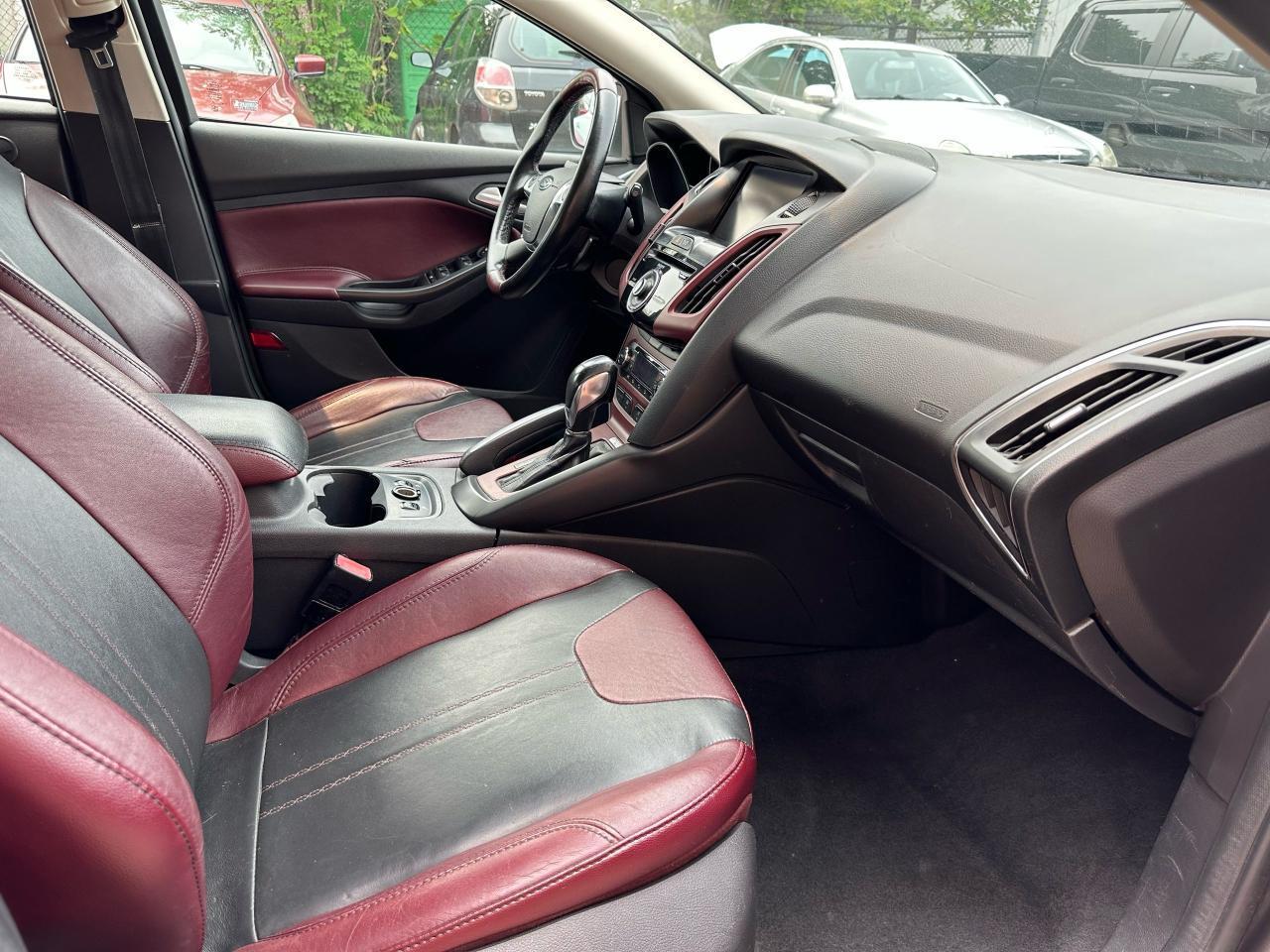 2013 Ford Focus Titanium Navigation Leather Photo