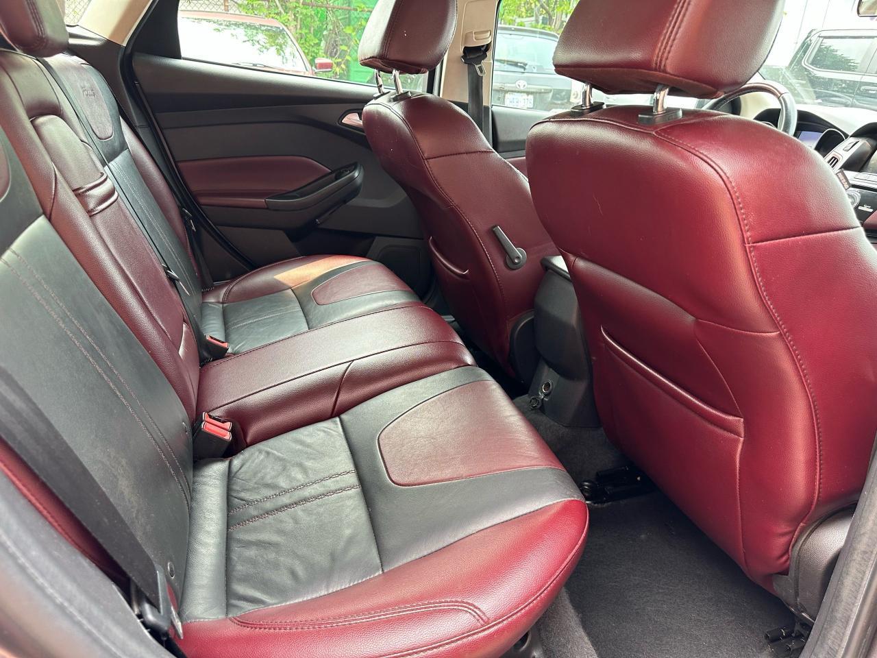 2013 Ford Focus Titanium Navigation Leather Photo