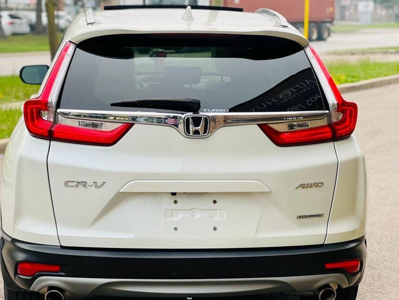 2018 Honda CR-V Touring AWD Photo4
